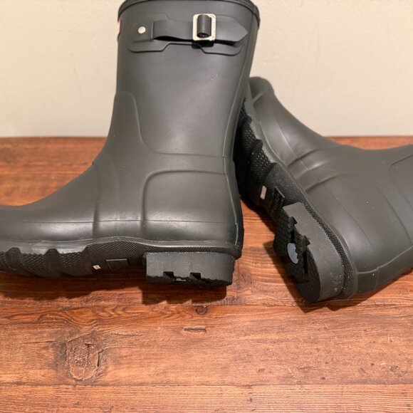 AMAZING LIMITED EDITION MEN\'S HUNTER ORIGINAL SHORT WATERPROOF RAIN BOOTS